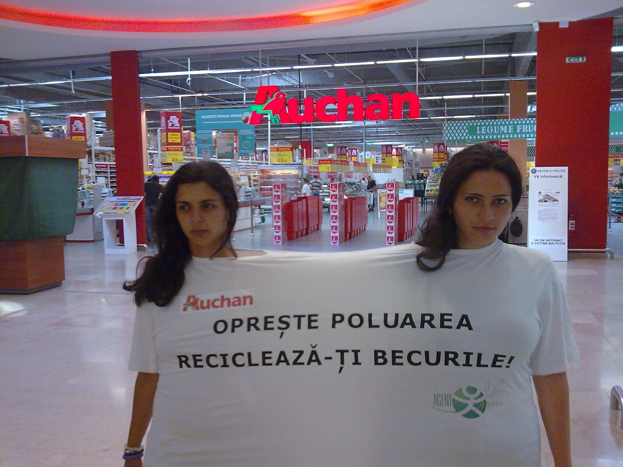 protest auchan reciclare becuri